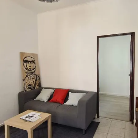 Apartment 2 Bedroom For 4 People With Free Public Parking Lissabon