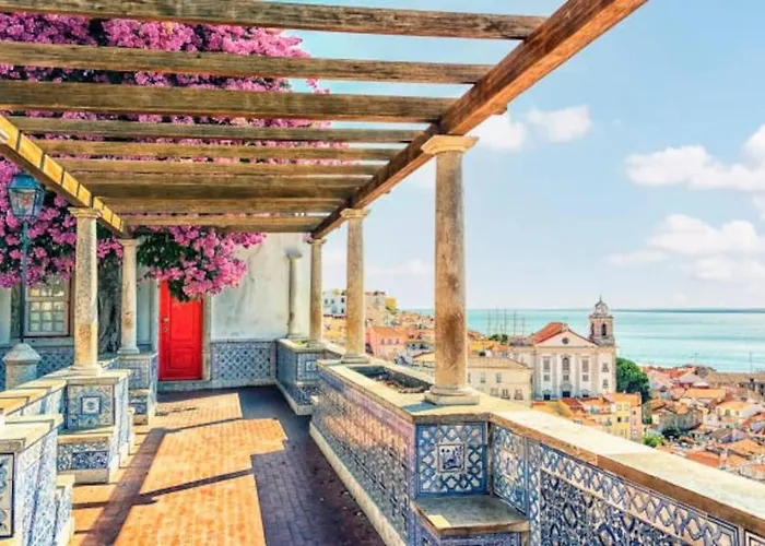 2 Bedroom For 4 People With Free Public Parking Appartamento Lisbona