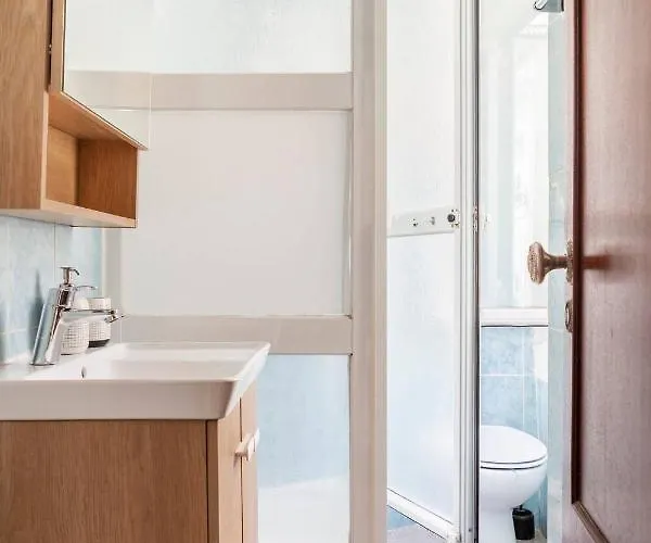 Appartamento 2 Bedroom For 4 People With Free Public Parking *