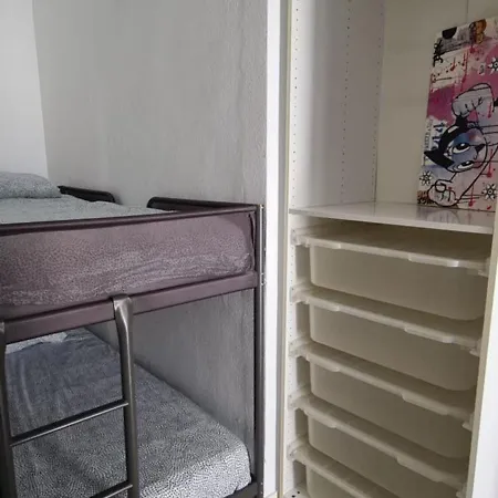 2 Bedroom For 4 People With Free Public Parking Apartment