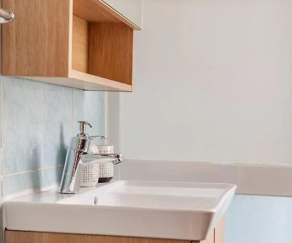 Appartamento 2 Bedroom For 4 People With Free Public Parking